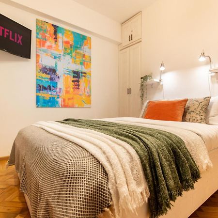 2Br Apartment At Piata Natiunilor Unite: Perfect For City Center Stays Bucarest Esterno foto