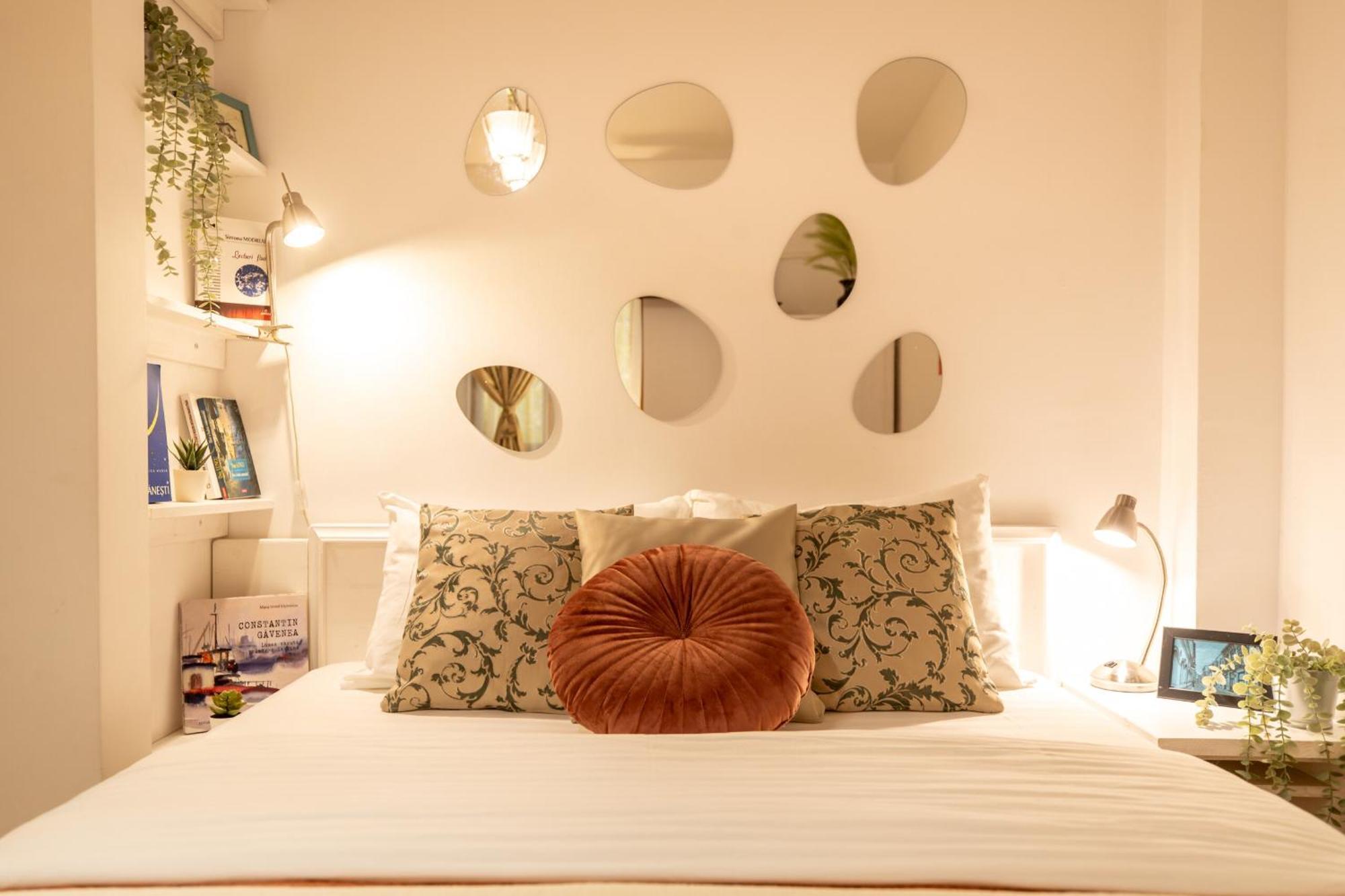 2Br Apartment At Piata Natiunilor Unite: Perfect For City Center Stays Bucarest Esterno foto