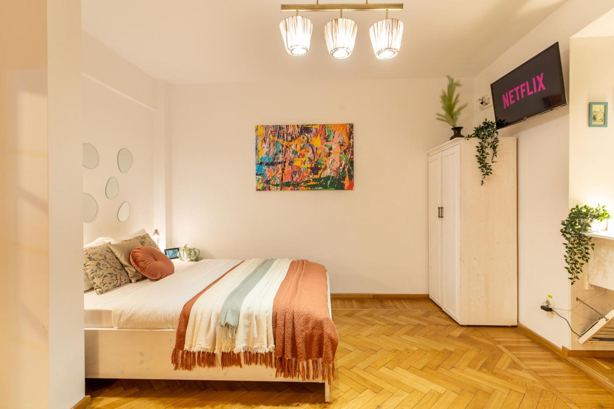 2Br Apartment At Piata Natiunilor Unite: Perfect For City Center Stays Bucarest Esterno foto