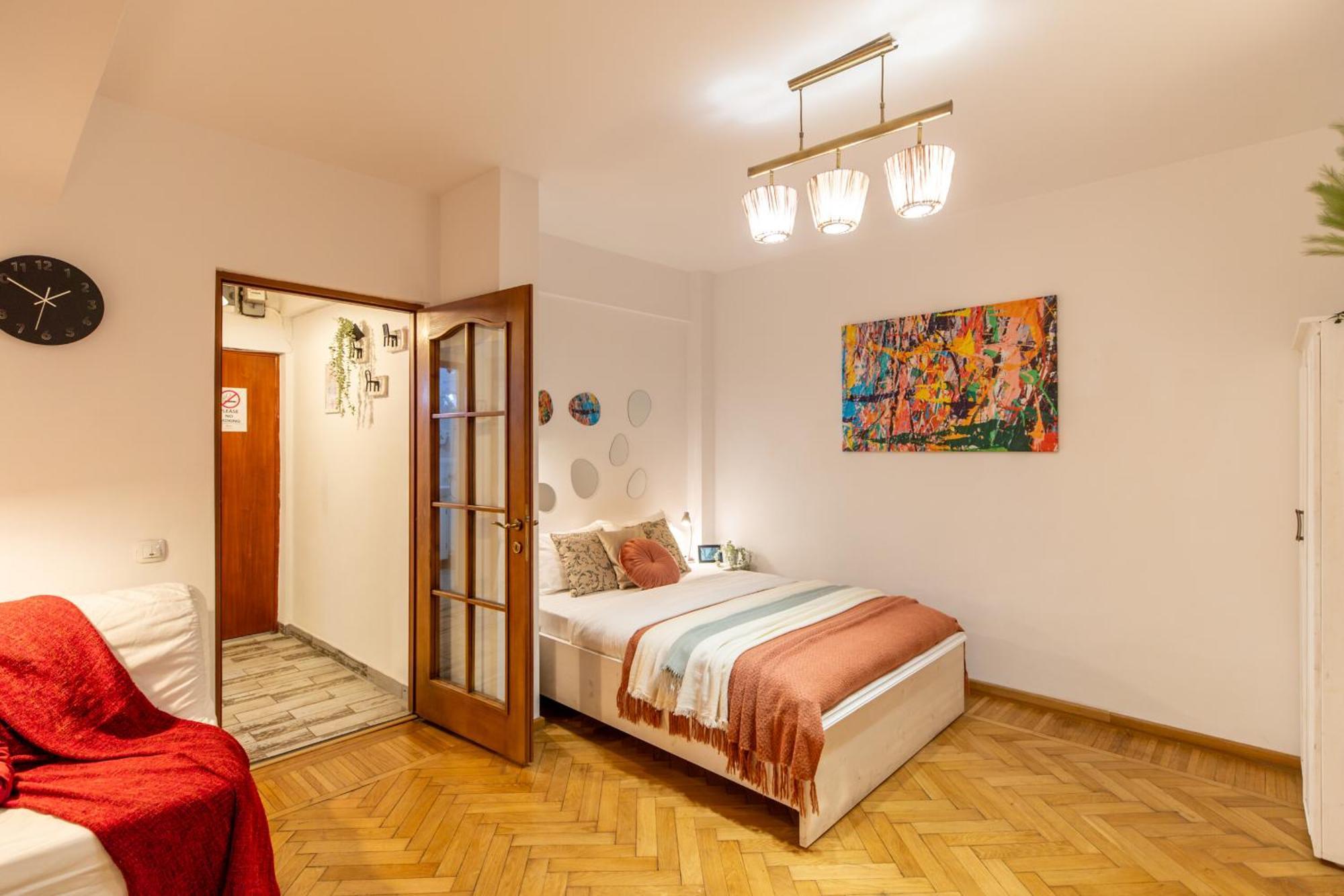 2Br Apartment At Piata Natiunilor Unite: Perfect For City Center Stays Bucarest Esterno foto