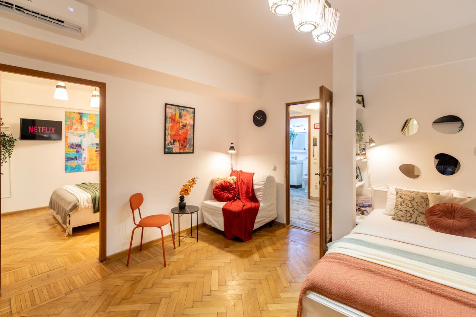 2Br Apartment At Piata Natiunilor Unite: Perfect For City Center Stays Bucarest Esterno foto
