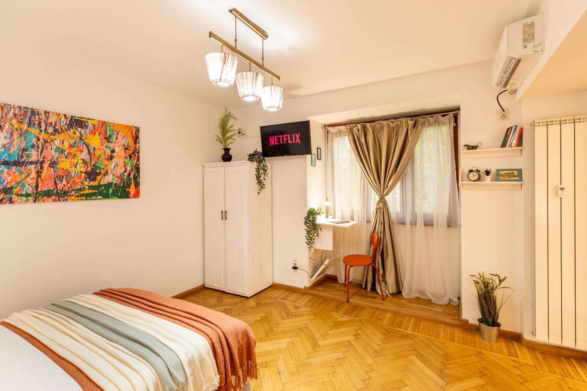 2Br Apartment At Piata Natiunilor Unite: Perfect For City Center Stays Bucarest Esterno foto