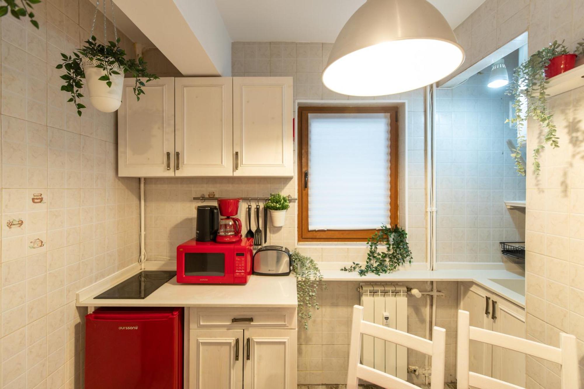 2Br Apartment At Piata Natiunilor Unite: Perfect For City Center Stays Bucarest Esterno foto