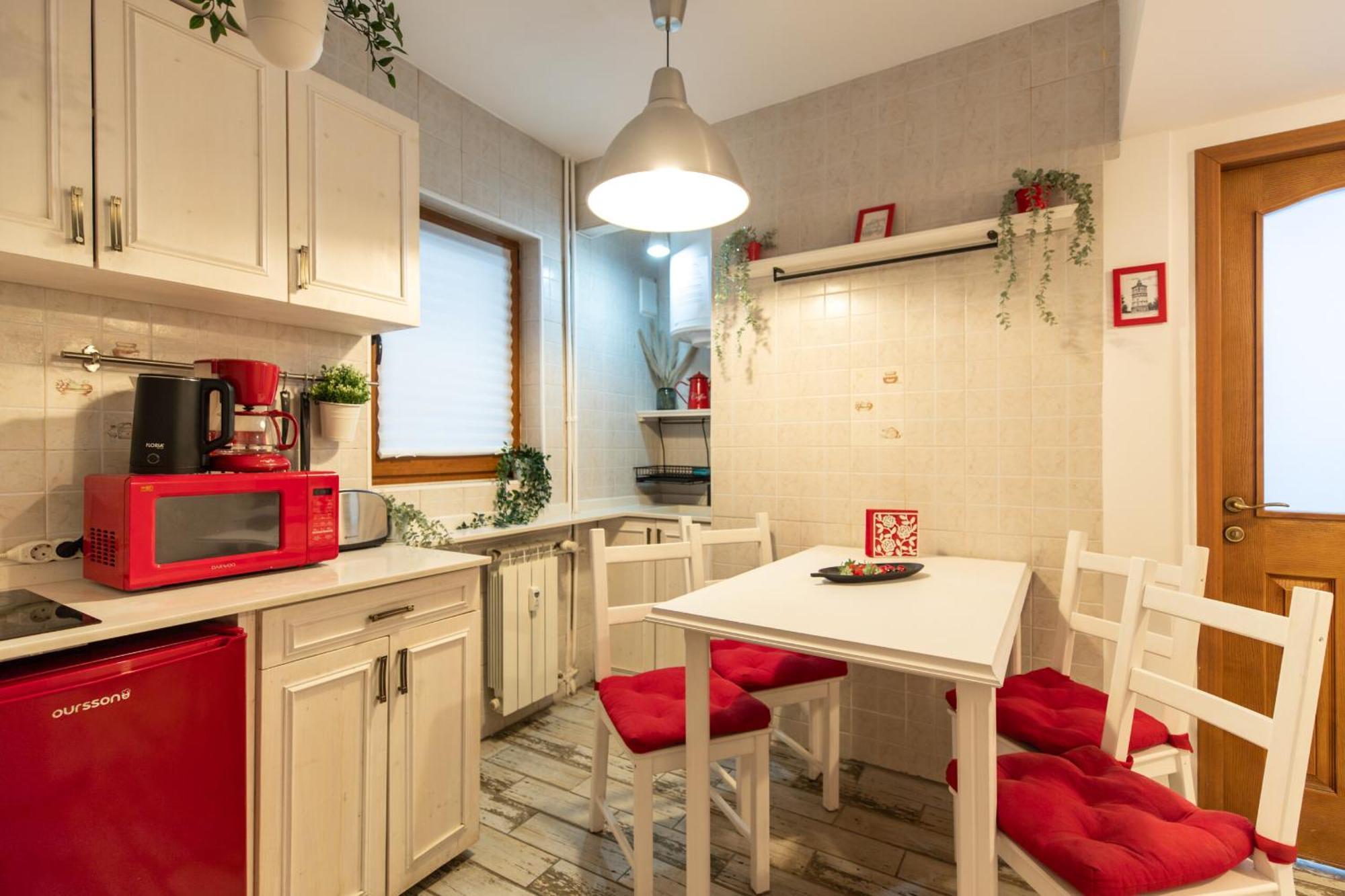 2Br Apartment At Piata Natiunilor Unite: Perfect For City Center Stays Bucarest Esterno foto